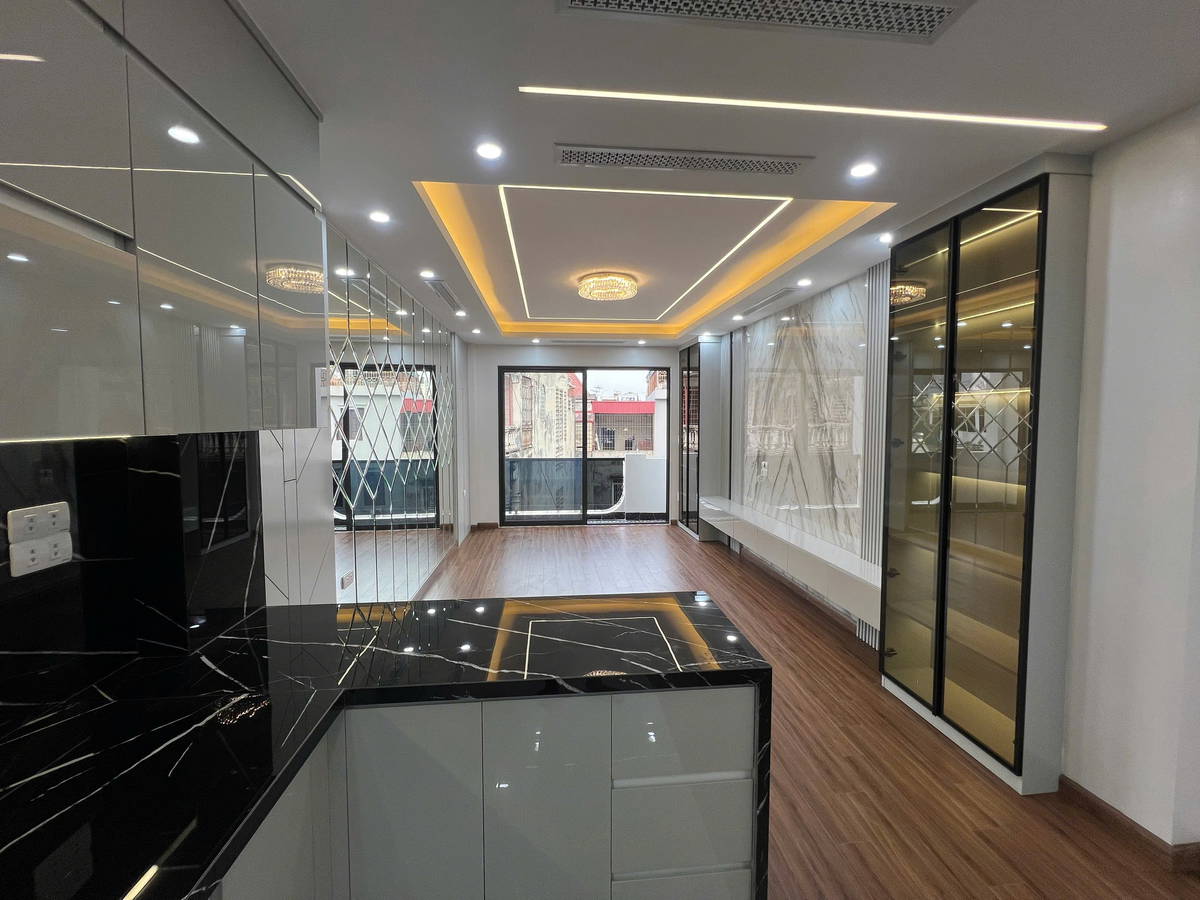 Bán Nhà Tam Trinh. Hoàng Mai. 6 Tầng Thang Máy. Ô Tô. DT 61m2. MT 3,7m. Giá 17,8 Tỷ. - Ảnh 2