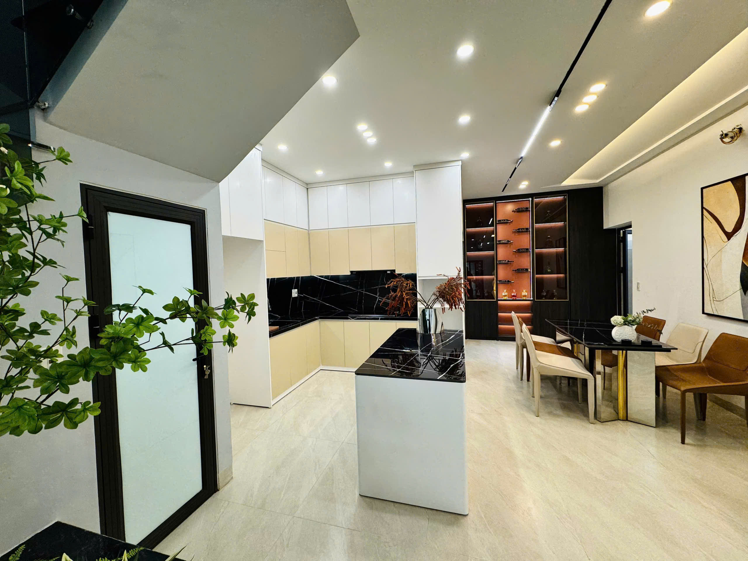 Bán nhà 4 tầng độc lập, ngõ ô tô Văn Cao, Hải Phòng - Diện tích 93,7m², tặng full nội thất! - Ảnh 2