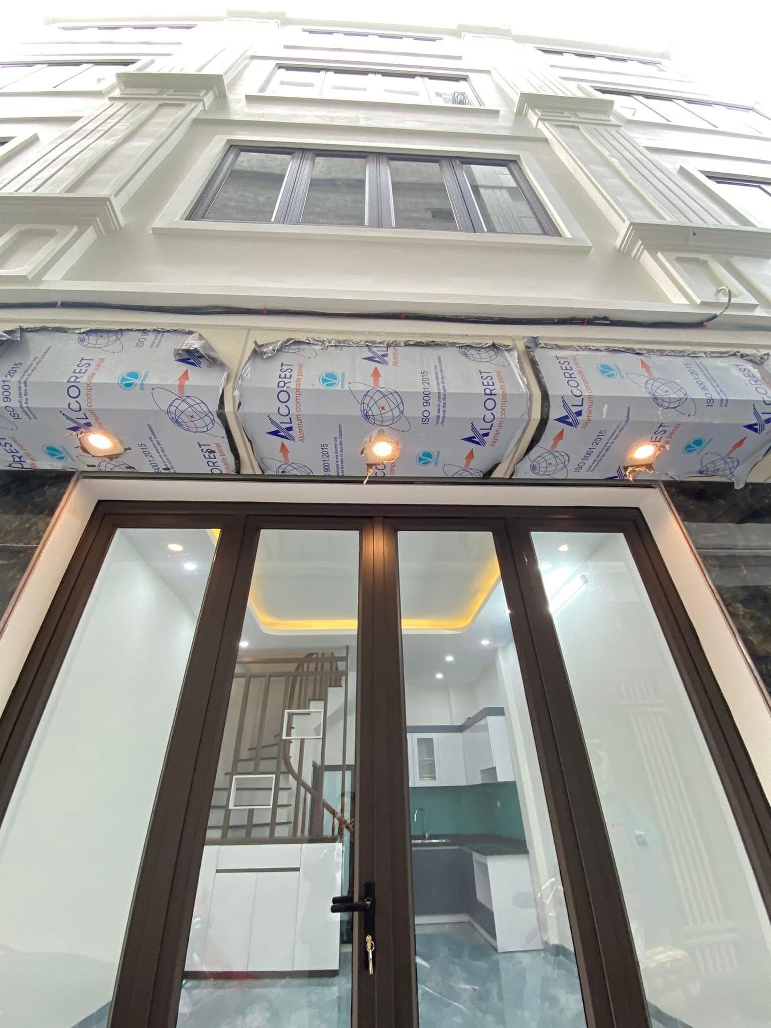 Bán nhà Quận Hoàng Mai, Gần Hồ Đền Lừ, Ngõ Rộng, Vài Bước Ra Phố, DT 30m2 Giá 5 tỷ 8 - Ảnh chính