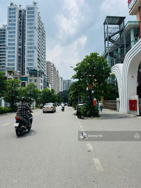 Bán Tòa nhà Văn Phòng tại Phúc Đồng Long Biên - 390m 8 Tầng Thang Máy - Gần VinHomes Riverside - Ảnh 1