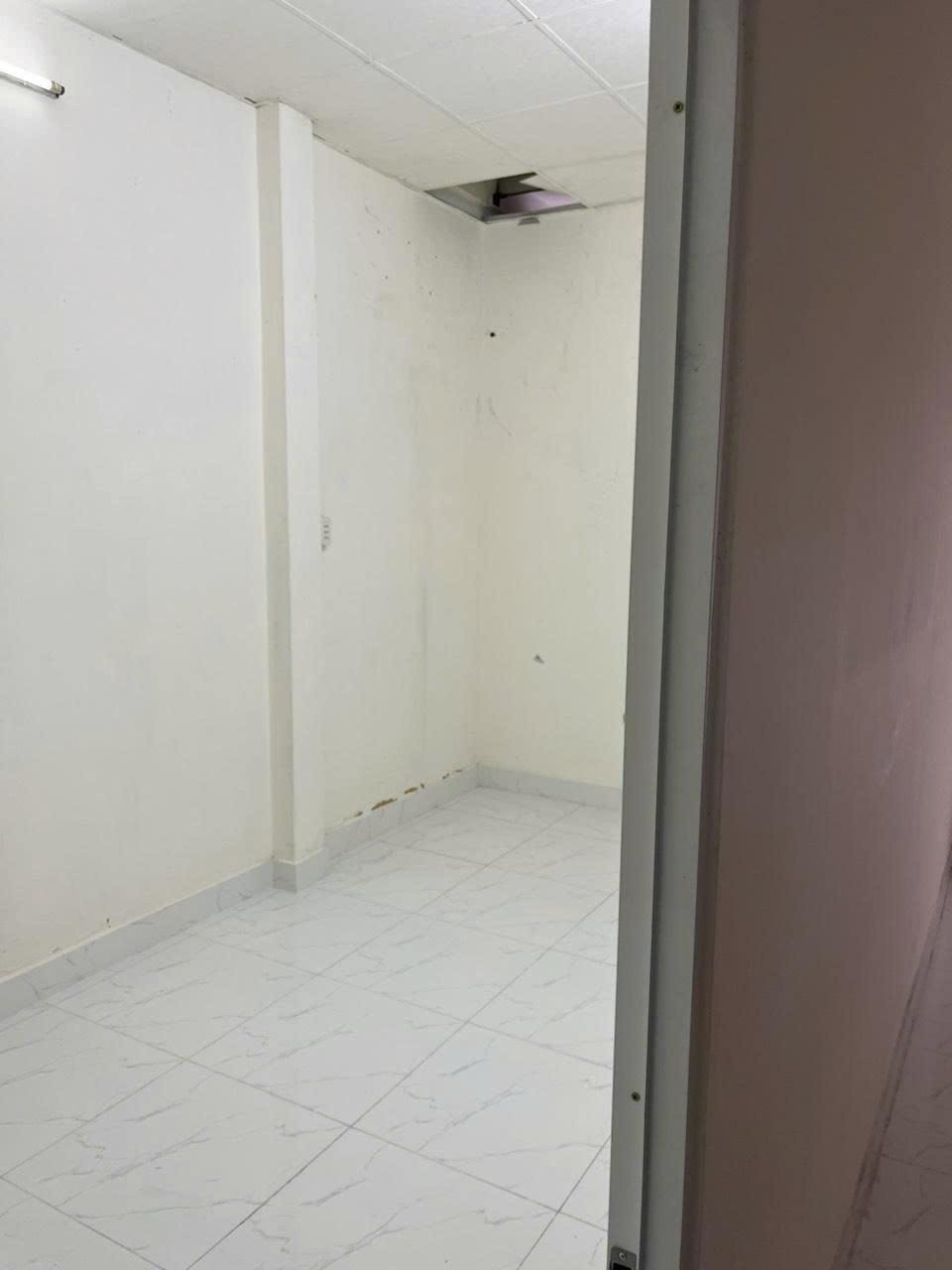 Cho Thuê Căn Hộ Lầu 2 mặt tiền Lê Văn Sỹ P12- Q3 - TPHCM - Ảnh 3