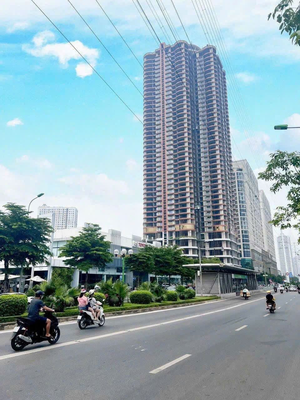 QMS TOP TOWER: VỊ TRÍ ĐỘC TÔN, ĐỊNH DANH ĐẲNG CẤP - Ảnh 1