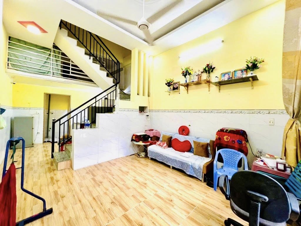 BÁN NHÀ 40M2 - 2 TẦNG - HẺM XE HƠI - GIÁ TỐT KHU AEON TÂN PHÚ - Ảnh chính