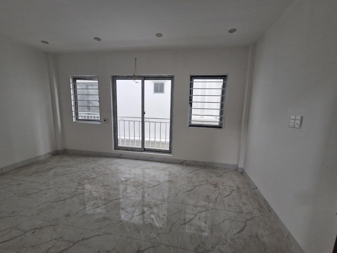 BIÊN GIANG HÀ ĐÔNG - 4 TỶ - 35M - NHÀ MỚI - Ô TÔ TRÁNH NHAU - NGÕ THÔNG - Ảnh 3
