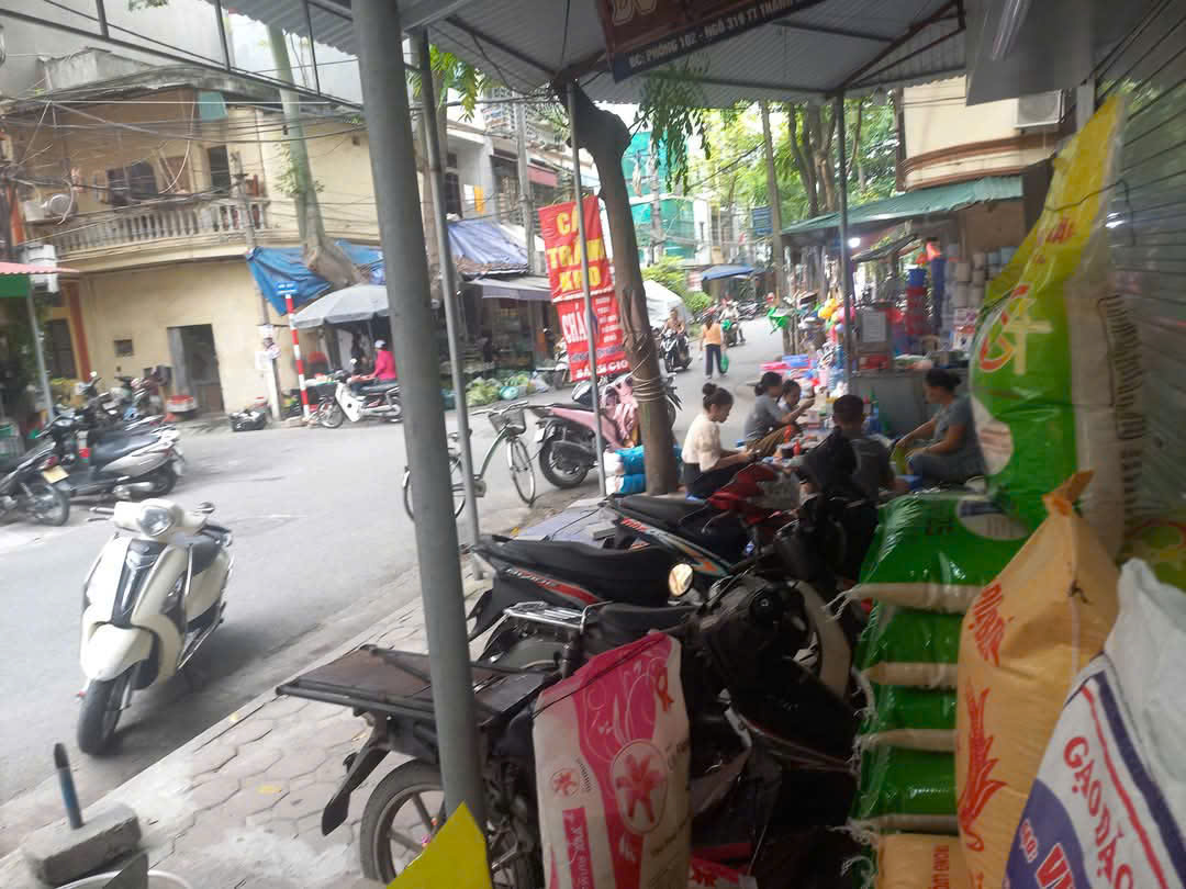 CHO THUÊ VỈA HÈ CHỢ 5 TẦNG - TAM TRINH, HOÀNG MAI, HÀ NỘI - Ảnh chính