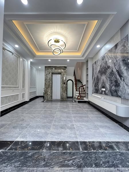 LÕI BA ĐÌNH - 40m2 - 6T - Chỉ 8,3 Tỷ - NGÕ THÔNG -THANG MÁY CHẠY VÙ VÙ - 2 THOÁNG - Ảnh 2