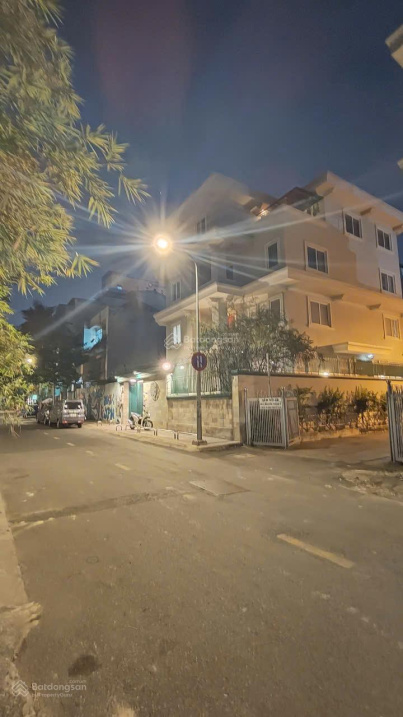 BÁN BIỆT THỰ CAO CẤP MT ĐƯỜNG 15M - 4 TẦNG 12,5*19M NHỈNH 130 TỶ - CĂN GÓC 3 MẶT THOÁNG, QUẬN 1 - Ảnh chính