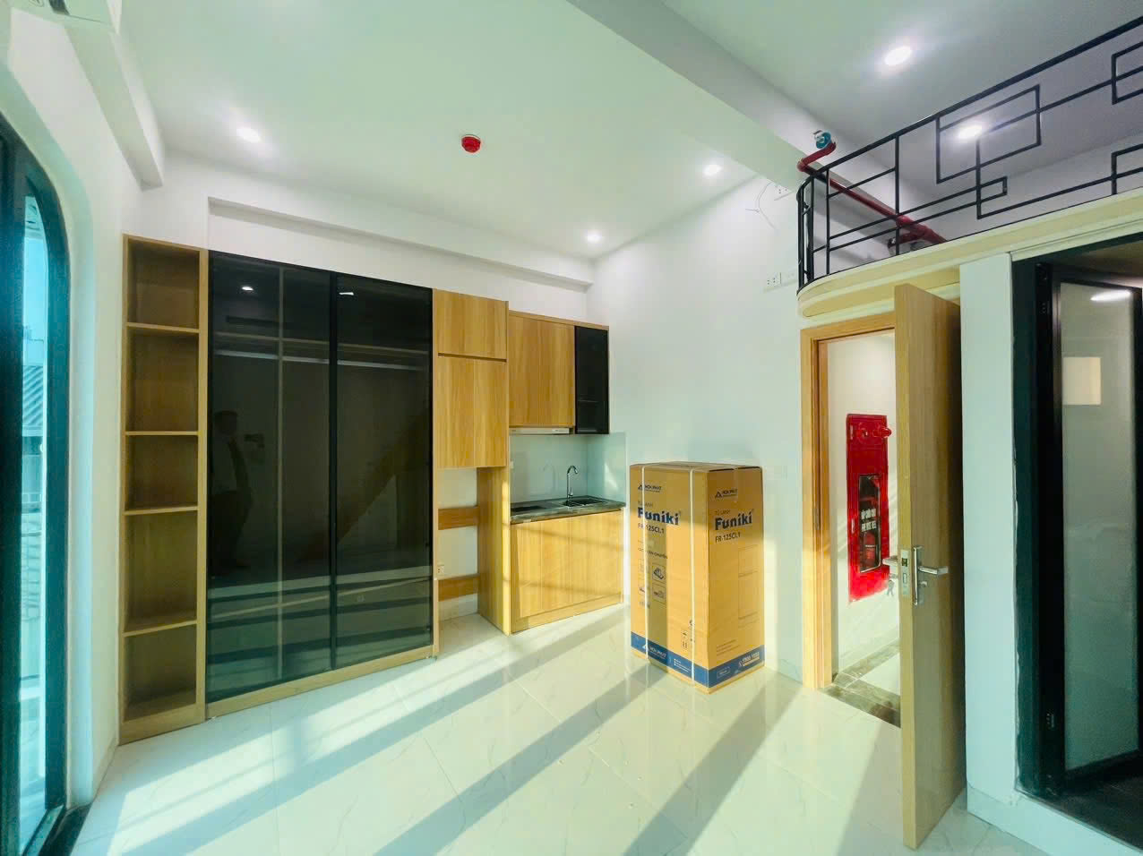 BÁN TÒA CHDV PHỐ QUAN NHÂN - 101M² x 8T THANG MÁY - DÒNG TIỀN 200TR/TH - Ô TÔ - GIÁ 35 TỶ - Ảnh 2