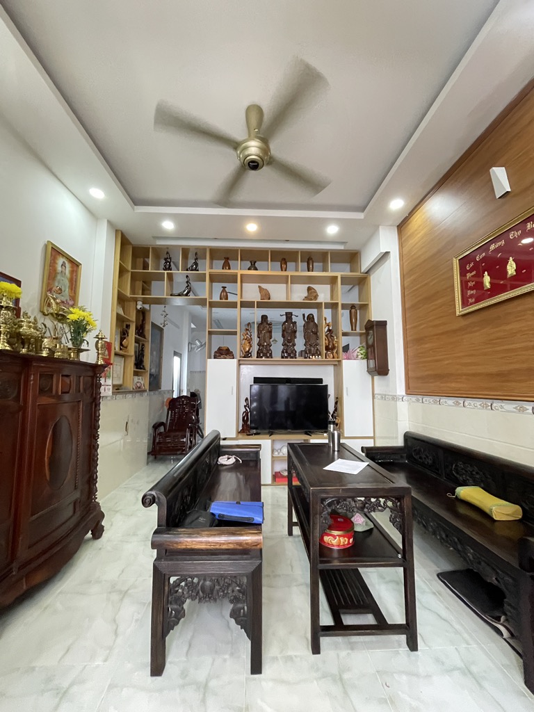 NHÀ B.ÁN QUANG TRUNG GV - GẦN HÃNG XE MERCEDES - 48M² - SÁT HẺM XE HƠI THÔNG - 2 TẦNG CHỈ 4 TỶ - Ảnh 1