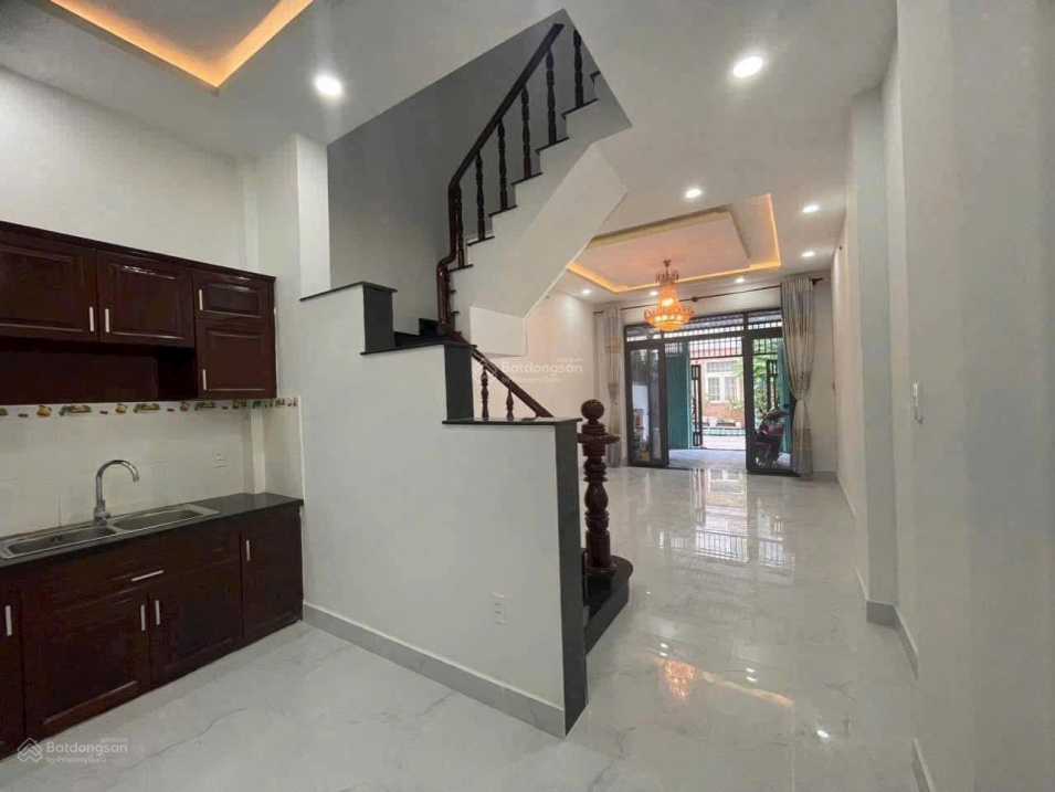 Nhà 3 lầu 4pn xe hơi vào nhà, ngay uỷ ban P Thạnh Xuân, Chợ, Trường Nguyễn Văn Thệ - Ảnh chính