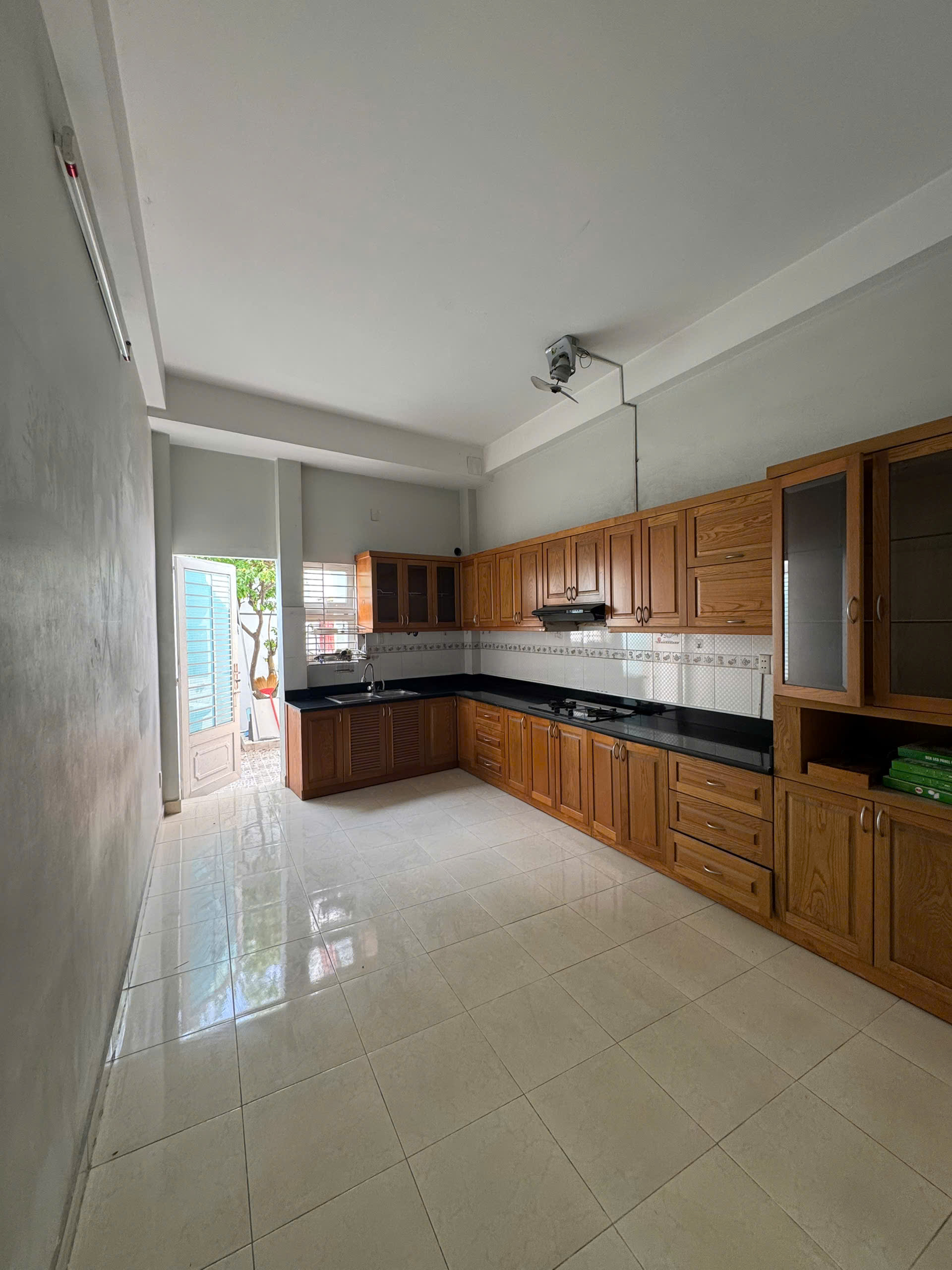 CHO THUÊ NHÀ 1 TRỆT 2 LẦU MỚI SƠN SỬA, 87M2 (DTSD=260M2), 3PN, GIÁ TỐT - Ảnh 1
