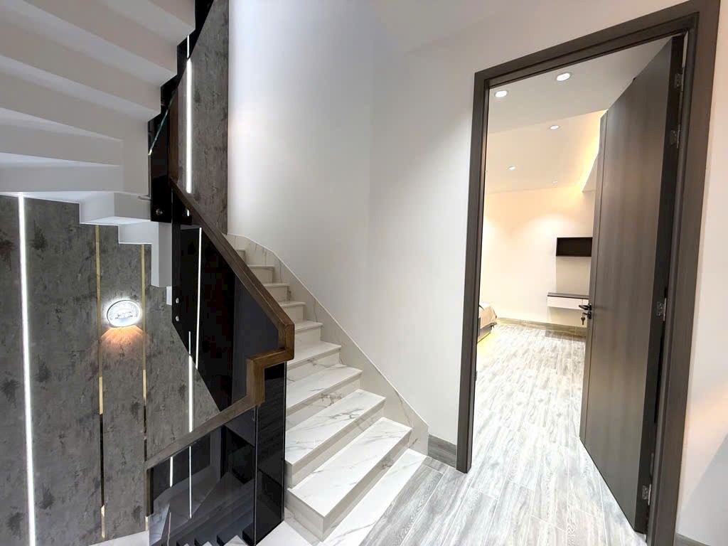 NHÀ LÔ GÓC 3 MẶT TIỀN - HẺM XE TẢI 8M THÔNG - TIỆN KD - GIÁP LÊ VĂN THỌ - 79M² - 4 TẦNG NHỈNH 9 TỶ - Ảnh 3