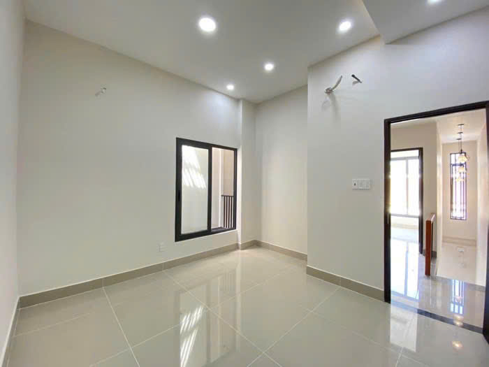 Bán nhà 6,5 tỷ gần siêu thị emart ,  hẻm oto, đường phan văn trị   hẻm 354 Phan Văn Trị , - Ảnh 2