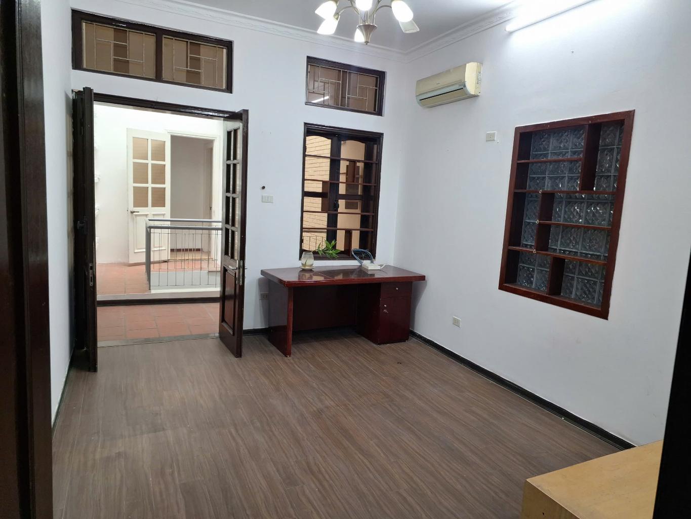 Vương Thừa Vũ 81m, lô góc, xe 7 chỗ vào nhà, mặt tiền rộng hút lộc - Ảnh 2