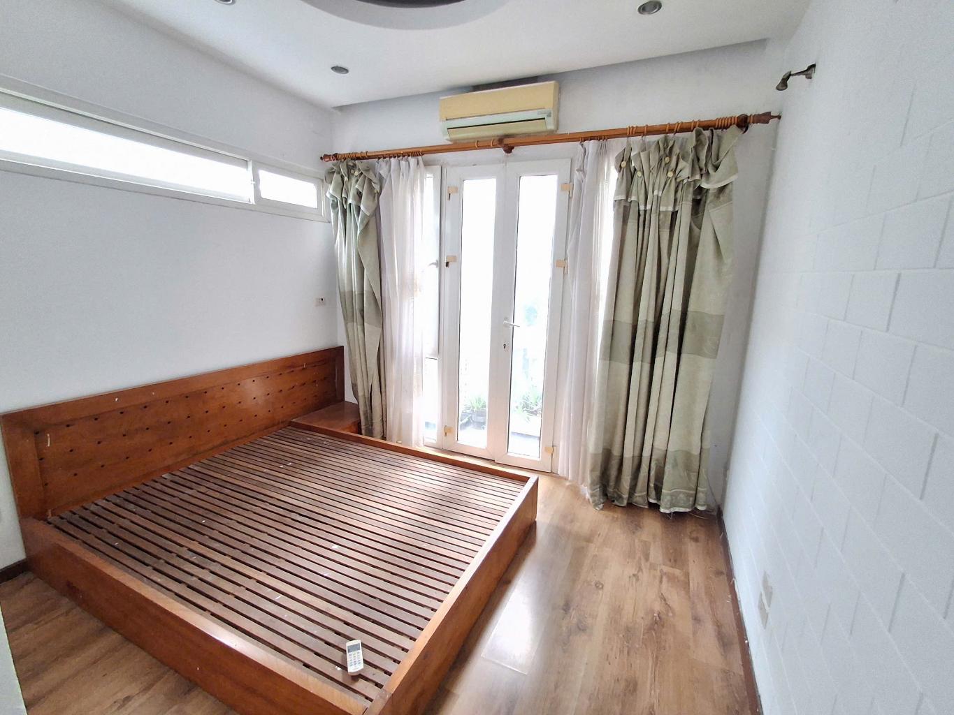 Vương Thừa Vũ 81m, lô góc, xe 7 chỗ vào nhà, mặt tiền rộng hút lộc - Ảnh 1