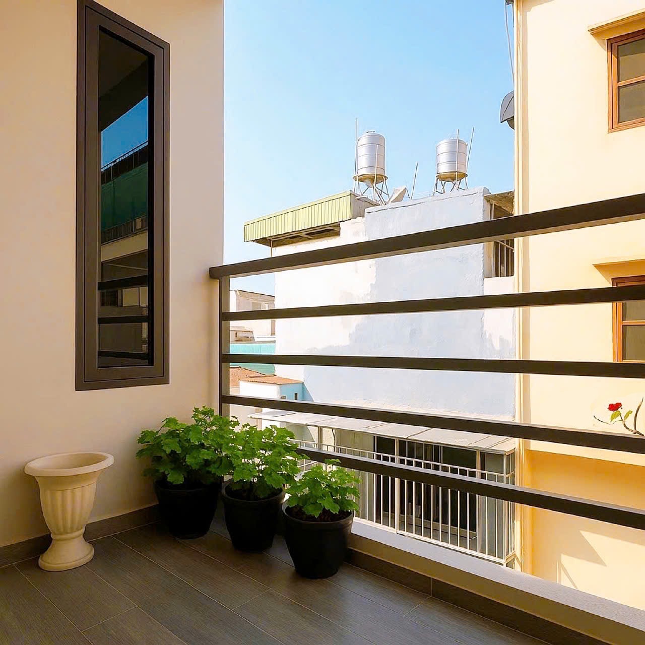 Bán nhà 3 tầng hẻm Cách Mạng Tháng Tám, QUẬN 3, DT 58 m2, Giá 5.5 tỷ - Ảnh chính