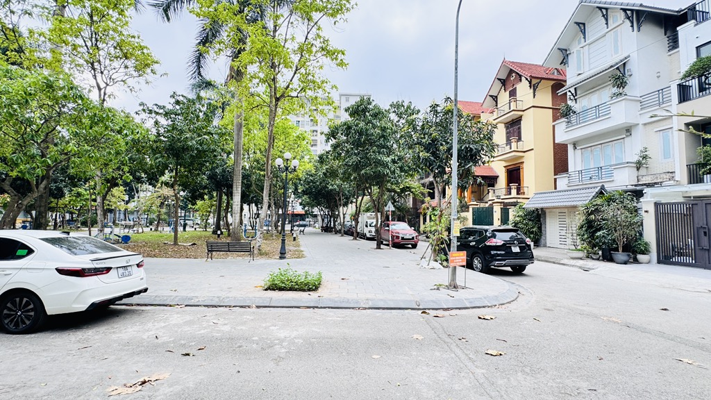 NGUYỄN VĂN LINH 39 tỷ 155m LÔ GÓC VIEW CÔNG VIÊN, VỈA HÈ,LONG BIÊN HÀ NỘI - Ảnh 4