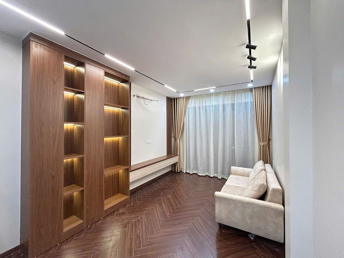 MP Hoa Bằng - Kinh Doanhi - Thang Máy - Gara Ô Tô DT 62m2 7 tầng MT 3.3m Giá 26.5 tỷ - Ảnh 1