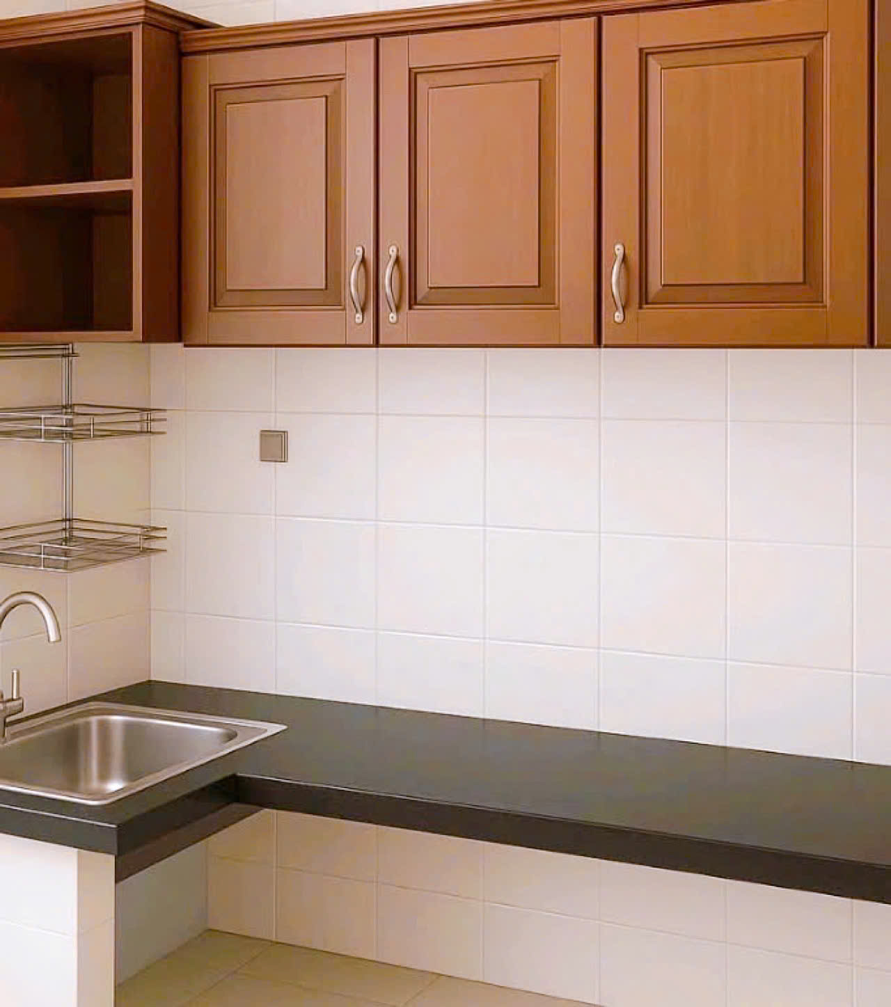 Bán nhà hẻm sát mặt tiền Cách Mạng Tháng Tám, QUẬN 3, Giá 4.65 tỷ - Ảnh 1