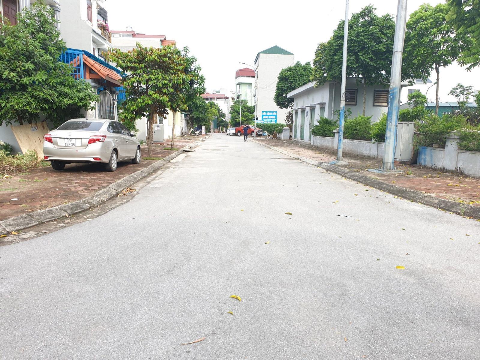 Bán đất tại Vũ Xuân Thiều, lô góc vị trí vàng 49 tỷ, 200m2, mặt tiền 14m đường ô tô tải tránh - Ảnh chính
