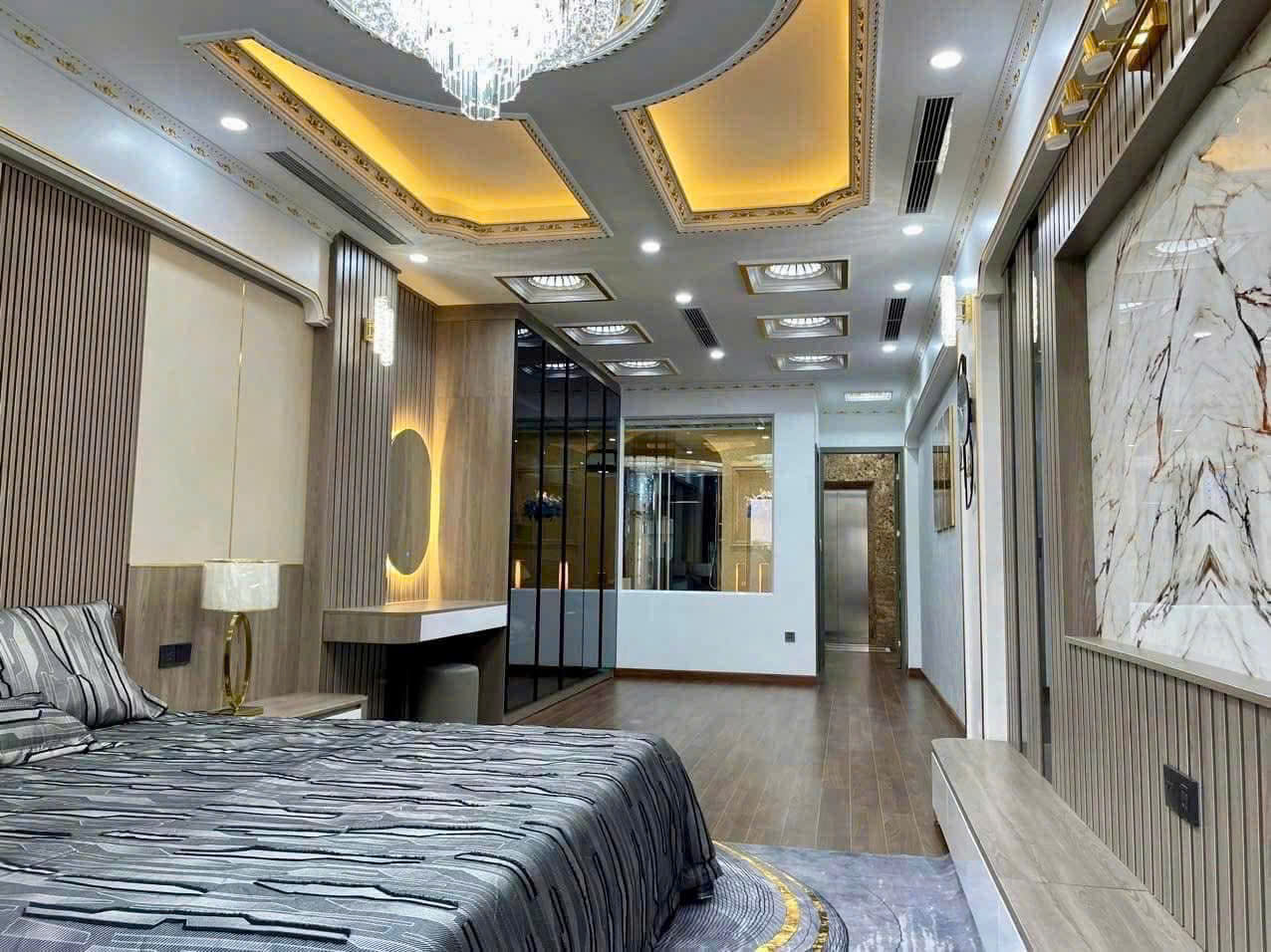 CĂN DUY NHẤT, NHÀ NGUYỄN VĂN CỪ, 65 M² x 7 TẦNG GARA, THANG MÁY, HƠN 15 TỶ - Ảnh 2