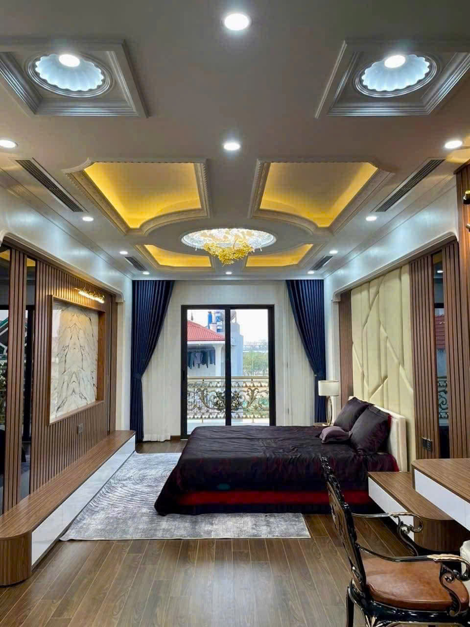 CĂN DUY NHẤT, NHÀ NGUYỄN VĂN CỪ, 65 M² x 7 TẦNG GARA, THANG MÁY, HƠN 15 TỶ - Ảnh chính