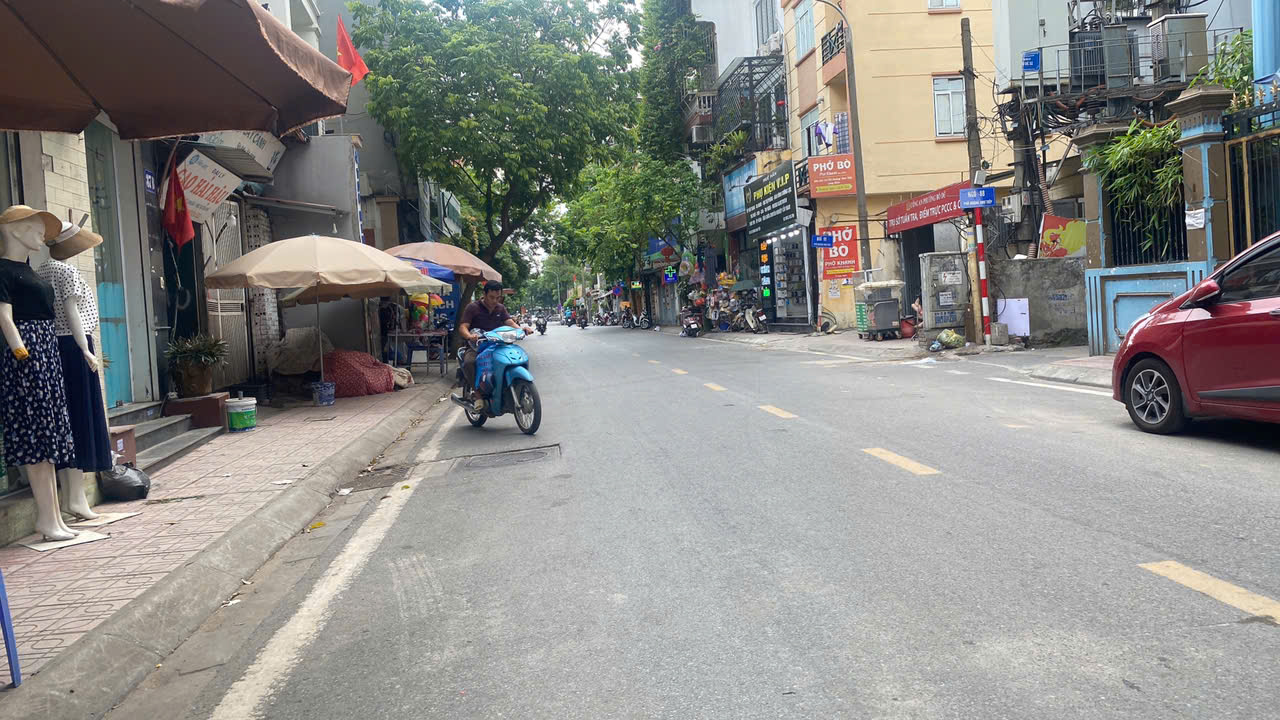 BÁN NHÀ MẶT PHỐ ĐOẠN ĐẸP NHẤT HOÀNG NHƯ TIẾP 80M, 4T, MT4.2M, NHÀ 2 THOÁNG, CHỦ HỢP TÁC. - Ảnh 2