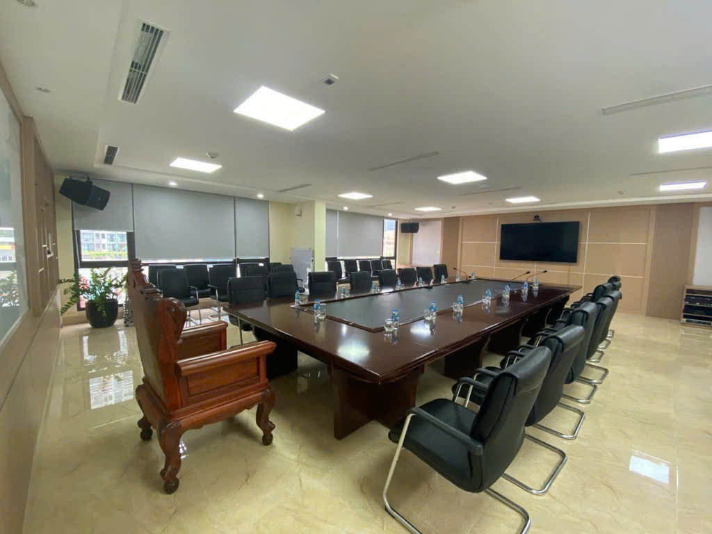 Mặt phố quận Tây Hồ, Building 9T mới tinh, 2 mặt tiền, 350m2, MT 15m - Ảnh chính
