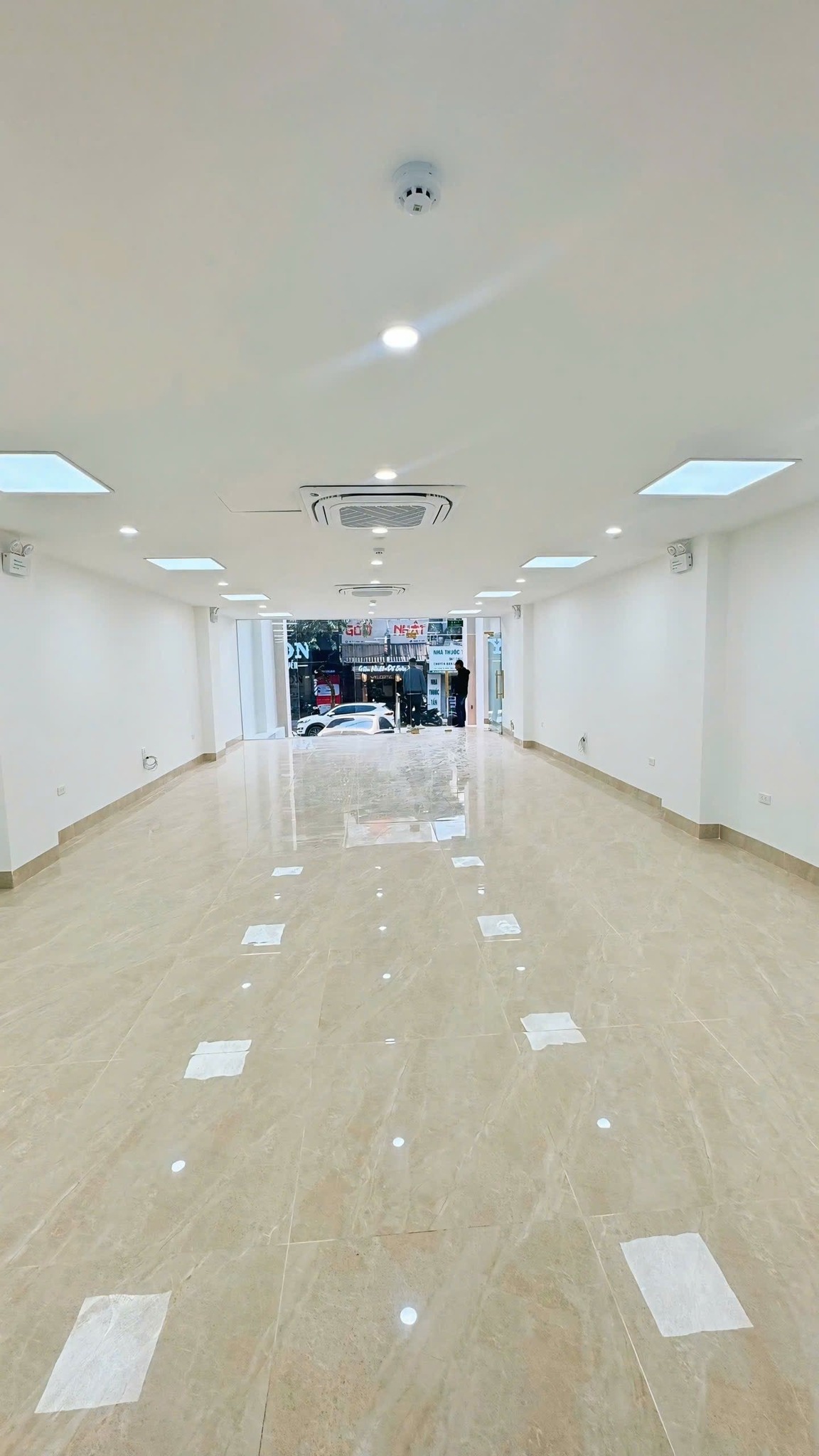 Bán Tòa Building Mặt Phố Tô Vĩnh Diện (Hoàng Văn Thái) 120m/8Tầng/MT 6m 72 Tỷ - Ảnh 1