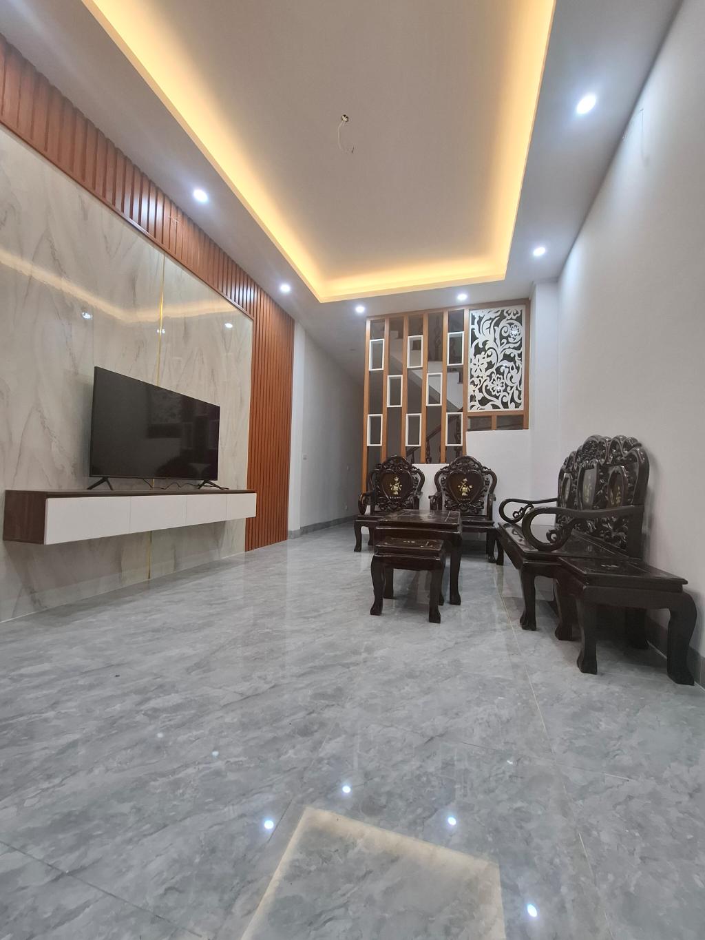 NHÀ ĐẸP – ĐỀN LỪ - 5 TẦNG 40M2 GIÁ NHỈNH 7 TỶ - Ảnh chính