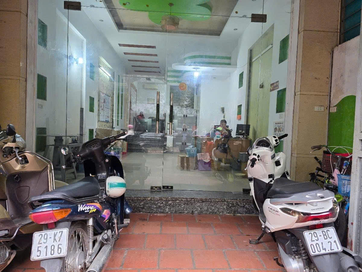 MẶT PHỐ ĐẶNG THUỲ TRÂM - Ô TÔ - KINH DOANH 62m2 4 tầng mặt tiền 4.7m Giá 34 tỷ - Ảnh 2