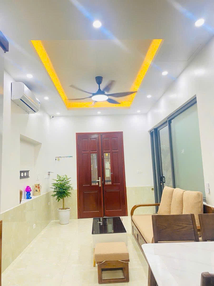 HÀO NAM - 50M RA MẶT PHỐ - TRUNG TÂM ĐỐNG ĐA 35m2 4 tầng mặt tiền 4m Giá 9.55 tỷ - Ảnh 2