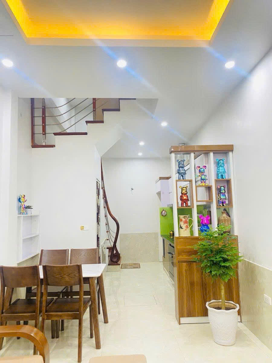HÀO NAM - 50M RA MẶT PHỐ - TRUNG TÂM ĐỐNG ĐA 35m2 4 tầng mặt tiền 4m Giá 9.55 tỷ - Ảnh 3