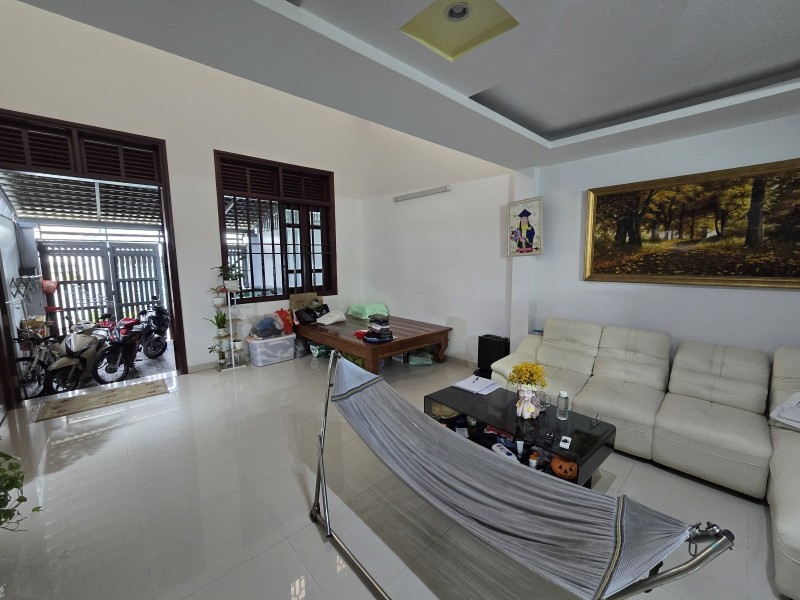 Bán nhà 100m², 2PN, 2WC, Linh Đông, Thủ Đức, 4.95 tỷ, sổ hồng - Ảnh chính