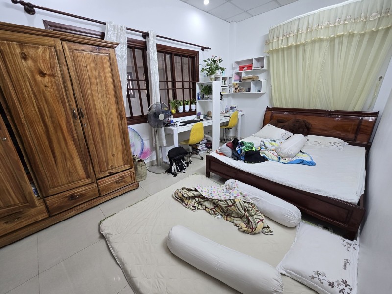 Bán nhà 100m², 2PN, 2WC, Linh Đông, Thủ Đức, 4.95 tỷ, sổ hồng - Ảnh 3