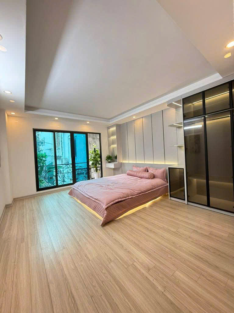 BÁN GẤP NHÀ BỒ ĐỀ - 35m2 – NGÕ Ô TÔ – HAI MẶT THOÁNG – HƠN 6 TỶ - Ảnh chính