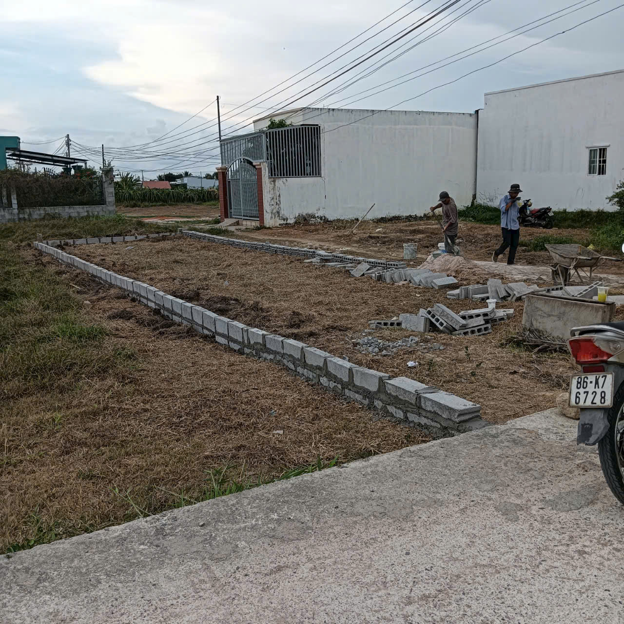 Bán lô đất thổ cư 2 mặt tiền siêu đẹp - Cách chợ Tôn vài trăm mét - Ảnh 2