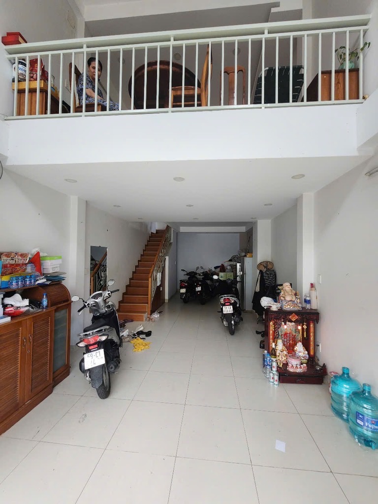BÁN NHÀ MẶT PHỐ BẾN VÂN ĐÔN - Q.4 - 45M2 - 4 TẦNG - 10.8 TỶ - SỔ HỒNG CHÍNH CHỦ - Ảnh 1