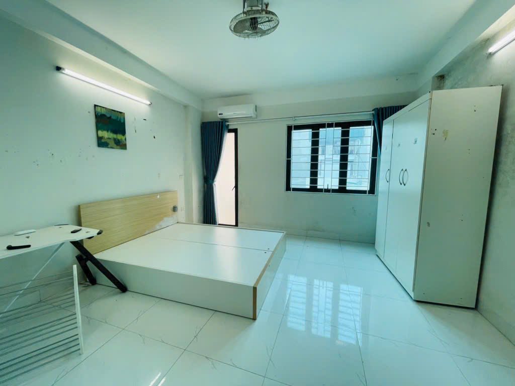 Bán gấp CHDV dòng tiền 70 tr - Hoàng Hoa Thám - HXH - 97m2 ( 4.2 X19 m ) - 4 tầng - Chỉ 12 tỷ - Ảnh 2