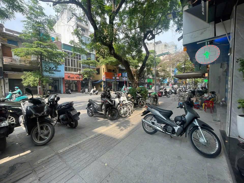 BÁN MẶT PHỐ THỤY KHUÊ, KINH DOANH, MT RỘNG 6M, VỈA HÈ ĐÁ BÓNG 60M CHỈ 23 TỶ - Ảnh chính
