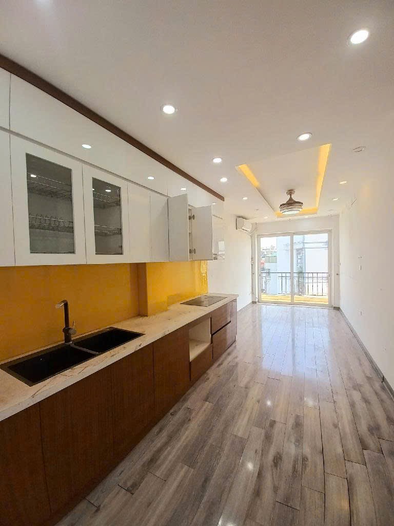 Bán gấp nhà mặt phố Nghi Tàm, hai thoáng trước sau, 6 tầng thang máy - Ảnh 1
