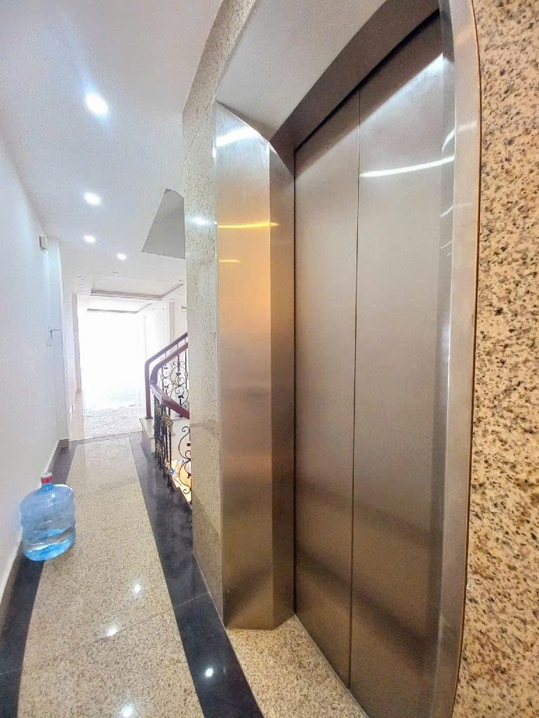 Bán gấp nhà mặt phố Nghi Tàm, hai thoáng trước sau, 6 tầng thang máy - Ảnh 4