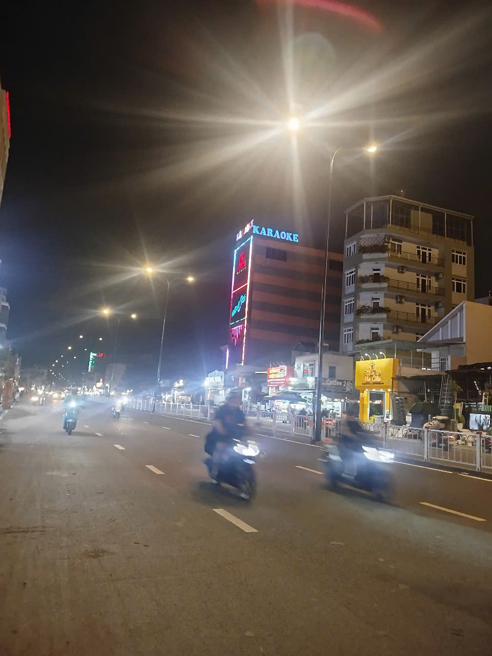 Bán tòa nhà  Dương Quảng Hàm Gò Vấp-DT:12x50m, Cn 460m2, Sàn 2680m2  hầm 8 tầng giá 118  tỷ - Ảnh 4