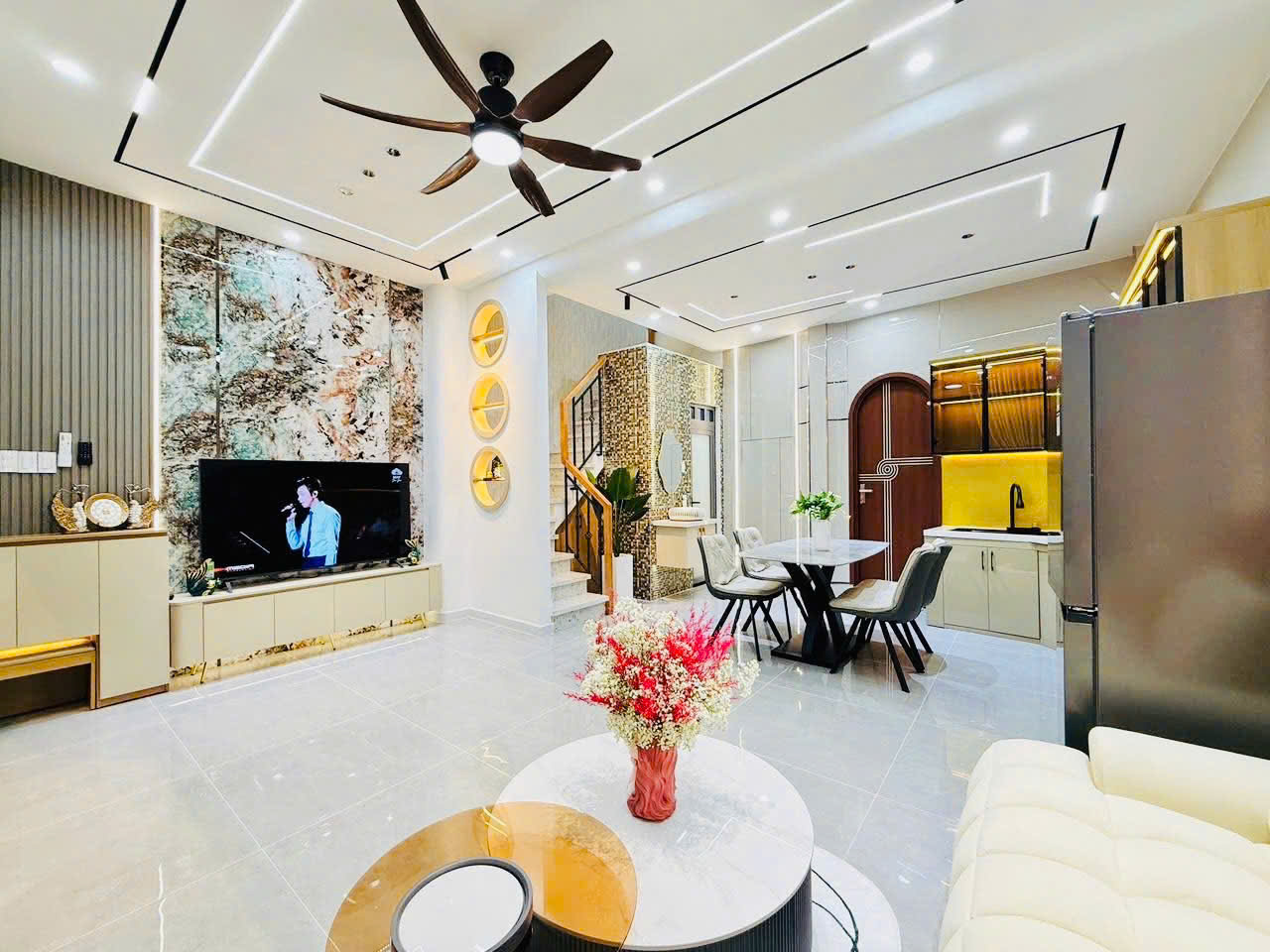 BÁN NHÀ MỚI XÂY PHẠM VĂN CHIÊU, GÒ VẤP – GARA XE HƠI – 4PN – NỘI THẤT CAO CẤP – GIÁ CHỈ 7 TỶ 9 TL - Ảnh 1
