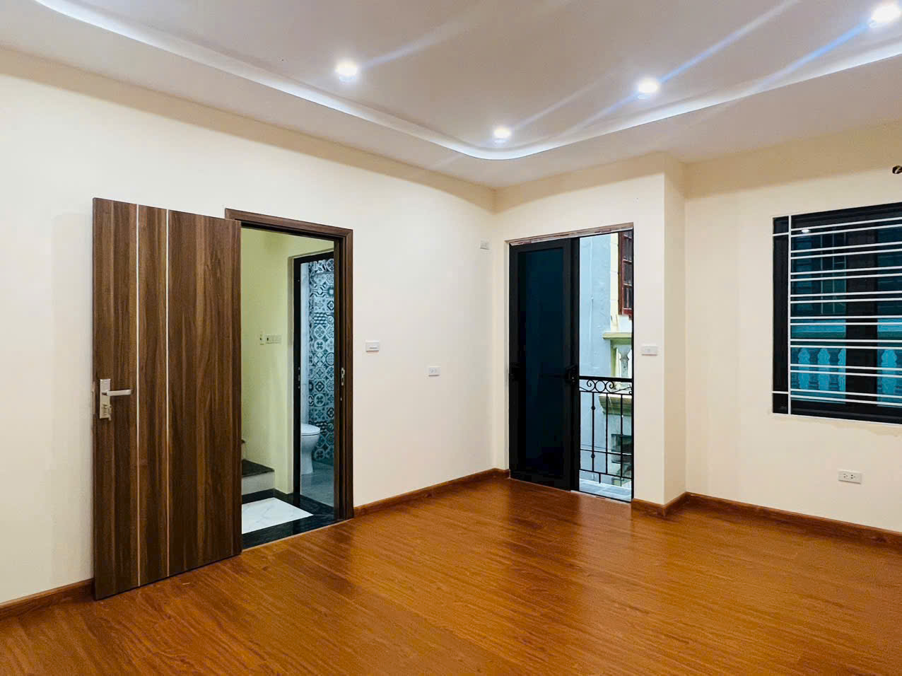 Cho thuê nhà nguyên căn 5 tầng tại ngõ 193 Nam Dư, Lĩnh Nam, Hoàng Mai ( Miễn QC ) - Ảnh 2