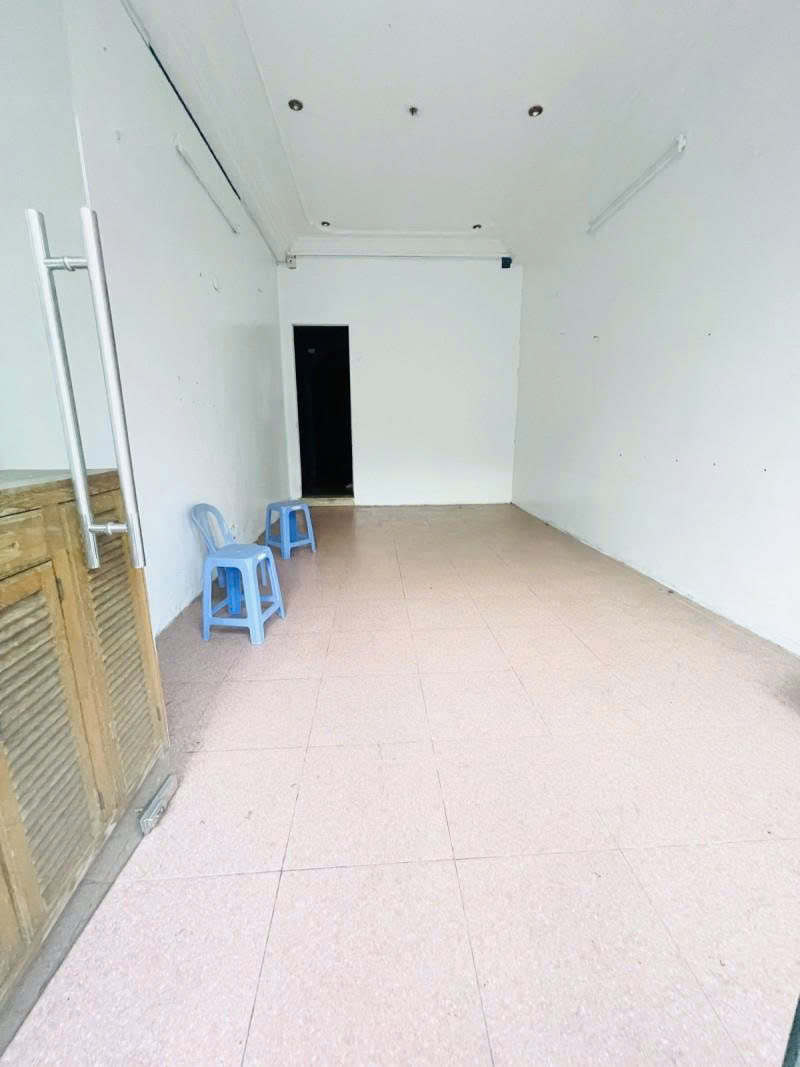 Bán nhà mặt tiền Út Tịch - gần Hoàng Văn Thụ - Hoàng Việt,  3.6x12.5m, 4T - 4PN, 10,9 tỷ - Ảnh 2