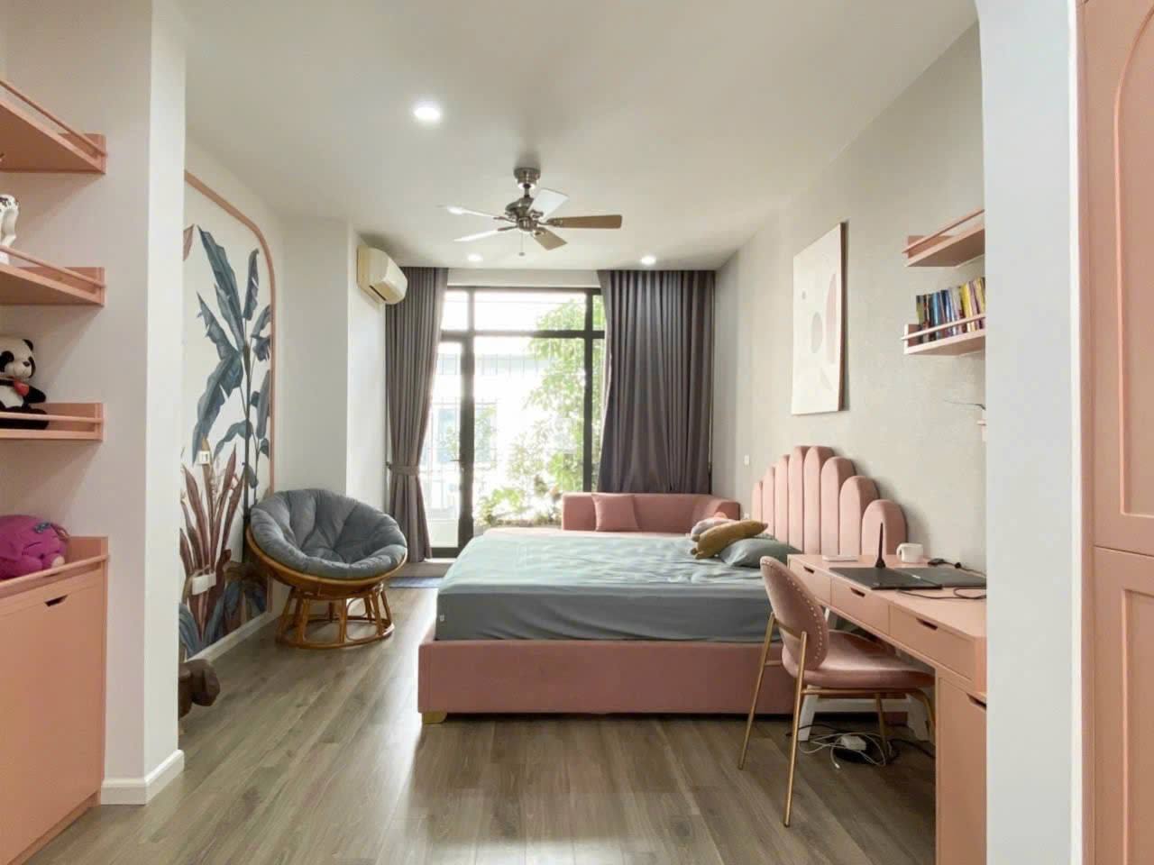 Bán nhà phố Nghi Tàm, Tây Hồ 100m2, 5 tầng mặt tiền 9m đẹp long lanh gần Hồ Tây - Ảnh 1