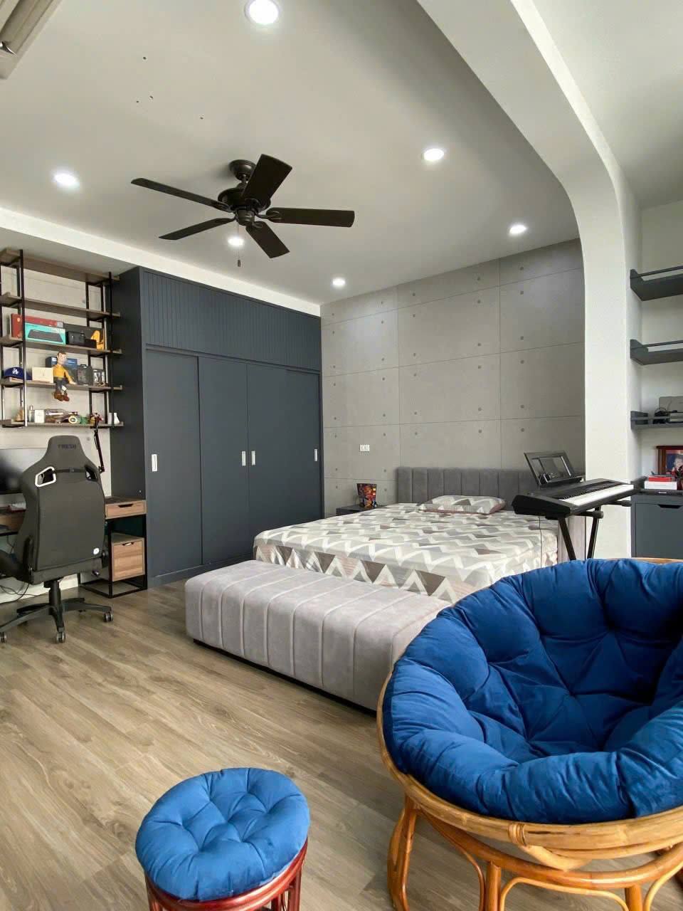 Bán nhà phố Nghi Tàm, Tây Hồ 100m2, 5 tầng mặt tiền 9m đẹp long lanh gần Hồ Tây - Ảnh chính