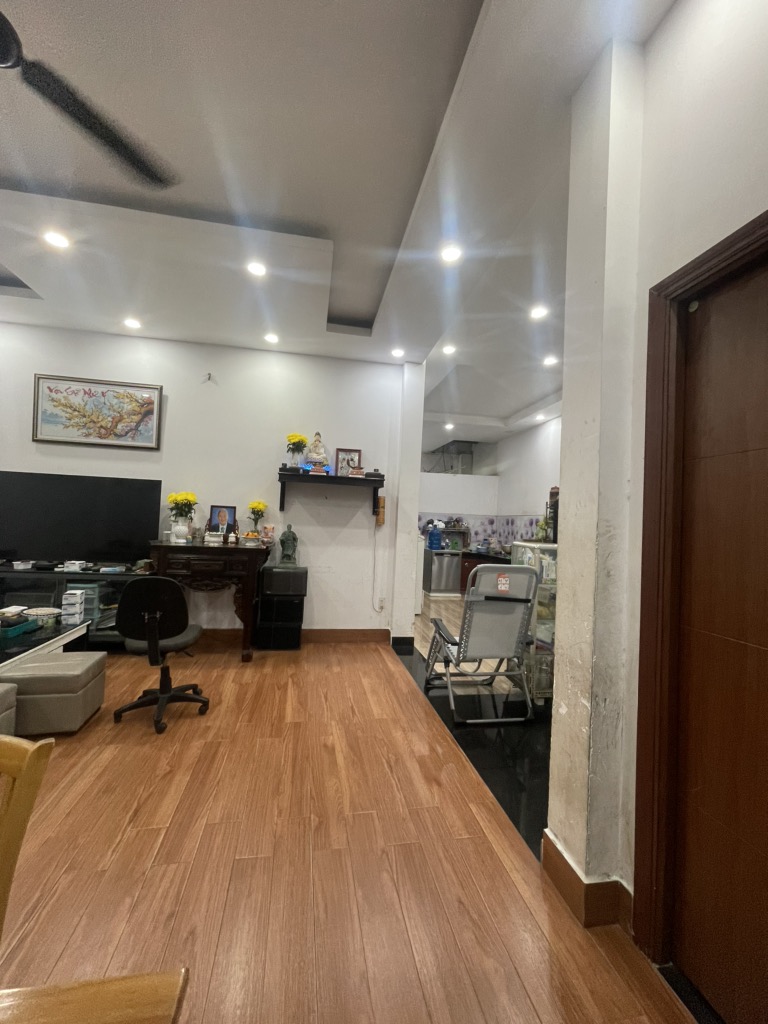 BÁN NHÀ NGANG KHỦNG 8M – GẦN ĐẦM SEN – GIẤY PHÉP XÂY 6 TẦNG – ĐƯỜNG XE TẢI TRÁNH – GIÁ CHỈ HƠN 14 TỶ - Ảnh 1