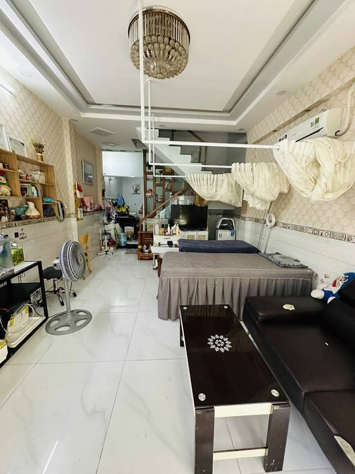 NHÀ B.ÁN THỐNG NHẤT GV - GẦN ST LOTTE NG.V.LƯỢNG & CV LÀNG HOA - DT 45M² - 2 TẦNG CHỈ HƠN 4 TỶ - Ảnh 2